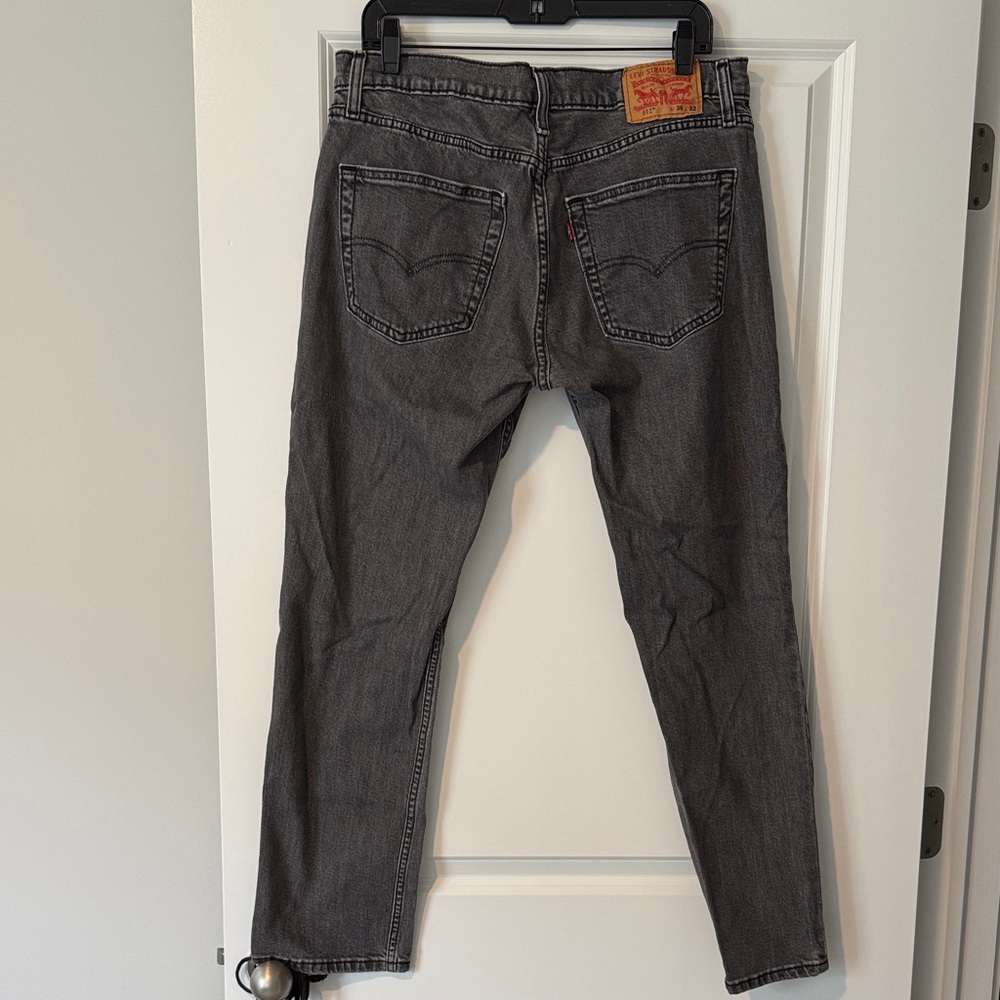 Levi's Men's Straight Jeans in Dark Gray